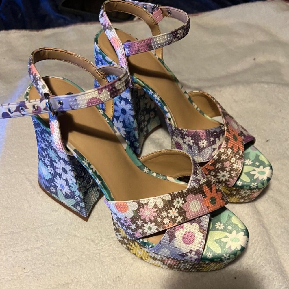 Gianni Bini Ulti-Mate Floral Rhinestone Platform Sandals Size 9.5
